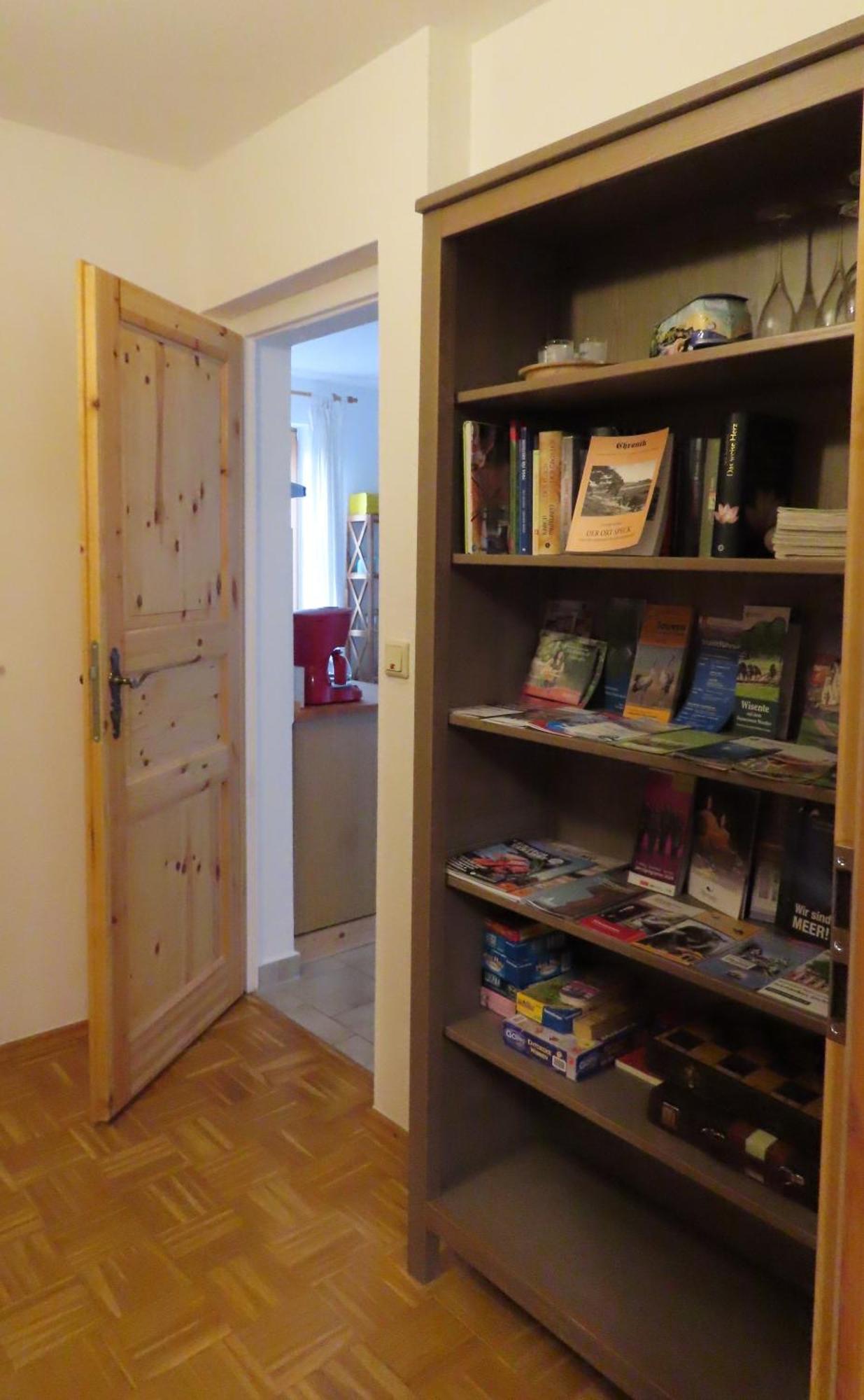 Ferienwohnung "Specker Krug" Kargow Ngoại thất bức ảnh